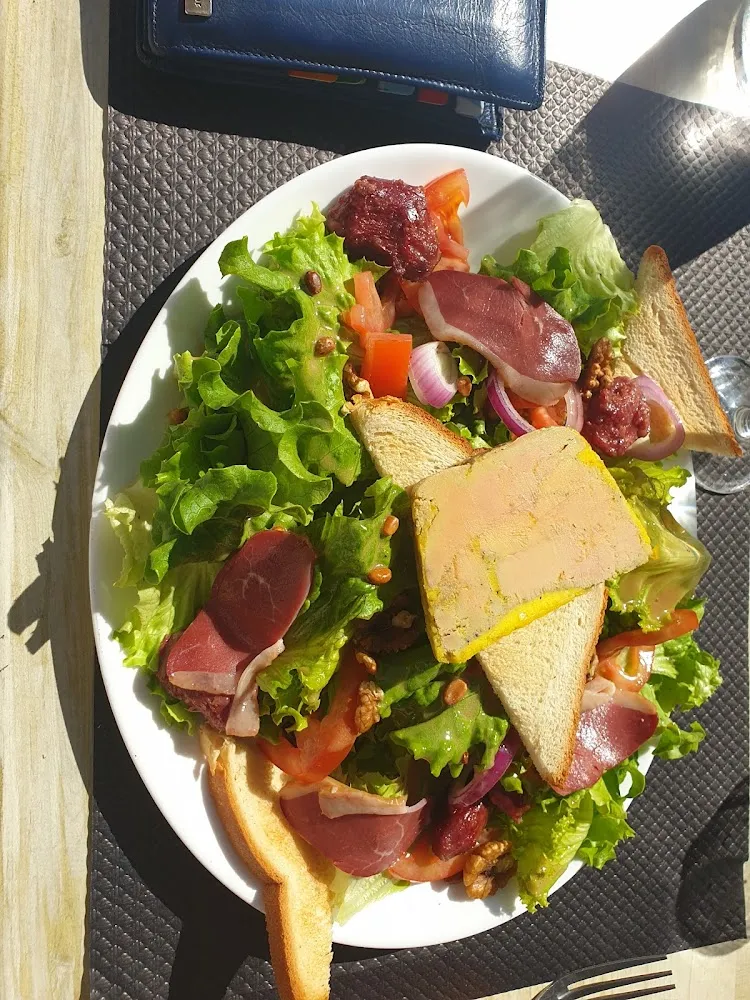 Salade Terroir Et Sa Tranche Foie Gras Maison